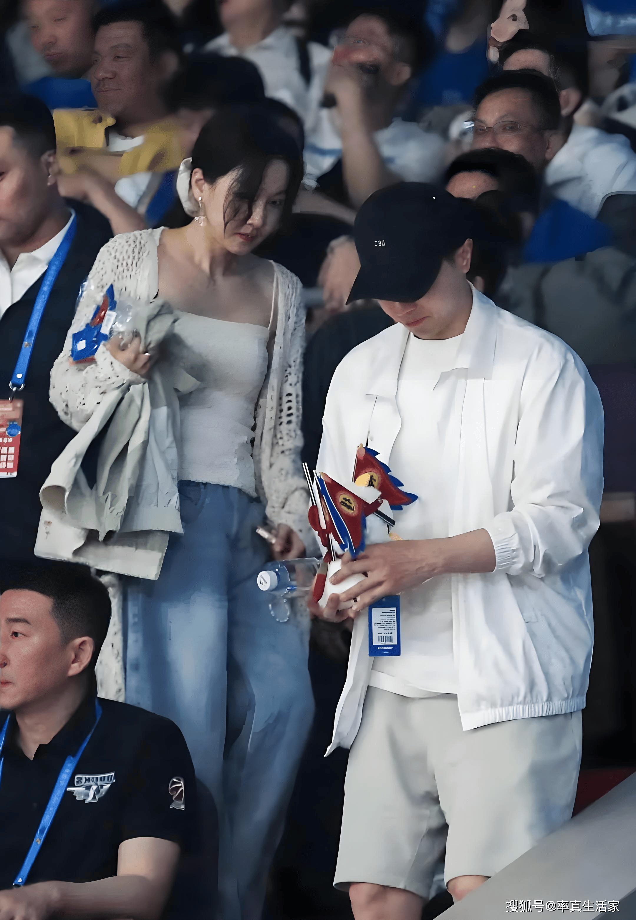 包含马赛发布备战花絮,官宣日更衣室发声,CBA季后赛任务艰巨,阵容厚度经受考验的词条 包含马赛发布备战花絮,官宣日更衣室发声,CBA季后赛任务艰巨,阵容厚度经受考验的词条