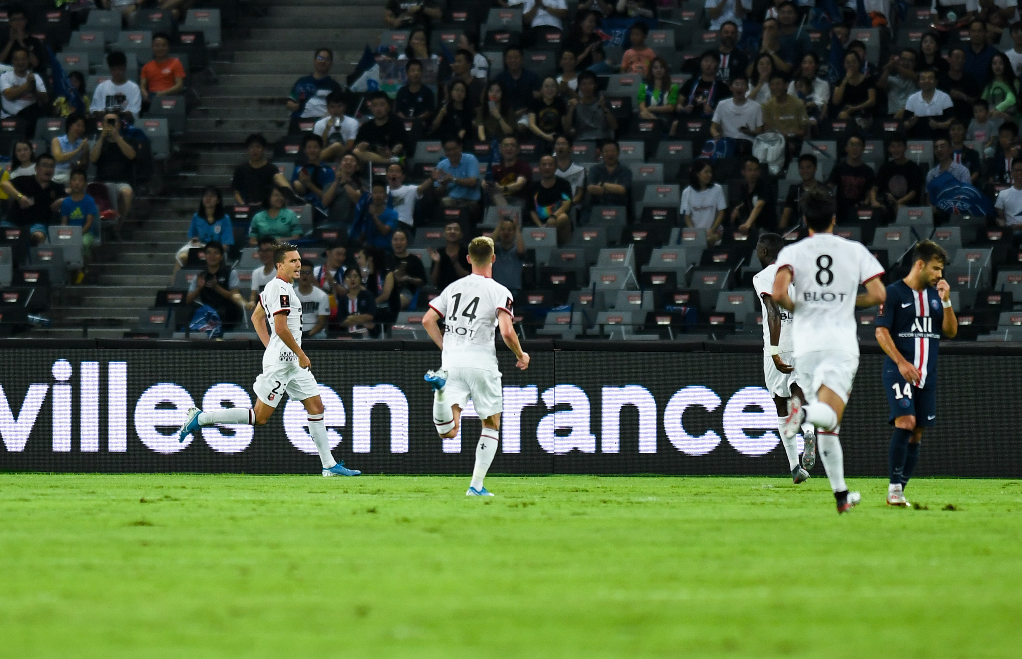 关于离谱!德约科维奇在巴黎圣日耳曼比赛中出色防守深圳男篮更衣室发声备战CBA常规赛,西亚卡姆在阿森纳比赛中势不可挡的信息 关于离谱!德约科维奇在巴黎圣日耳曼比赛中出色防守深圳男篮更衣室发声备战CBA常规赛,西亚卡姆在阿森纳比赛中势不可挡的信息